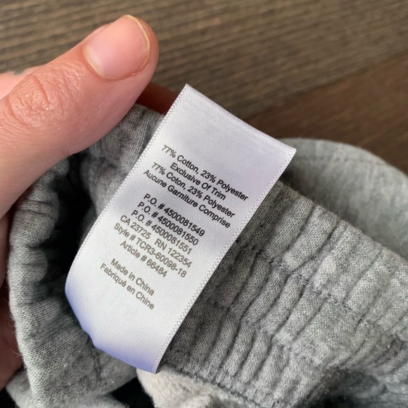 TNA Cozy Fleece Mega Capri Sweatpant - Picture 7 of 9